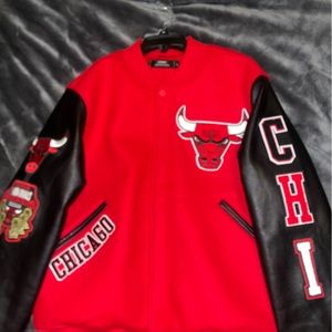 Bulls 6Time Champion Varsity Jacket